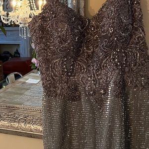 NWT Silver sequined long dress from upscale bridal  shop. Size 8